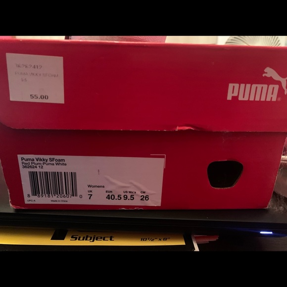 Puma gym shoes, burgundy in color - Picture 4 of 4
